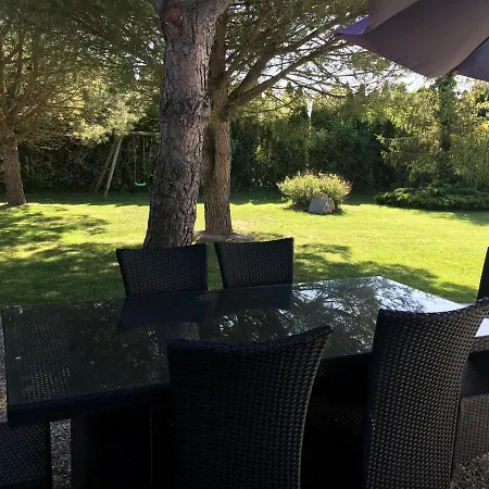 Piscine Et Jacuzzi à 2km De La De St Georges De Didonne Hébergement de vacances Saint-Georges-de-Didonne