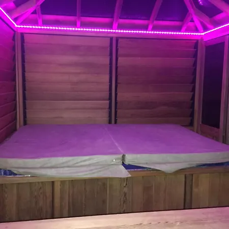 Piscine Et Jacuzzi à 2km De La De St Georges De Didonne * Saint-Georges-de-Didonne