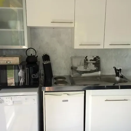 Piscine Et Jacuzzi à 2km De La De St Georges De Didonne *